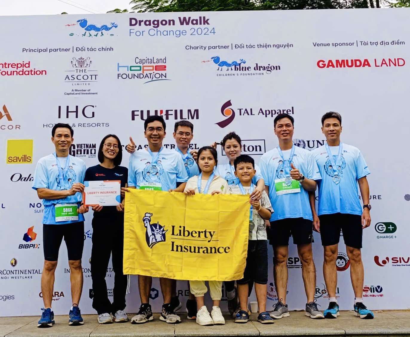 Liberty tham dự giải đi bộ từ thiện của Blue Dragon Children's Foundation